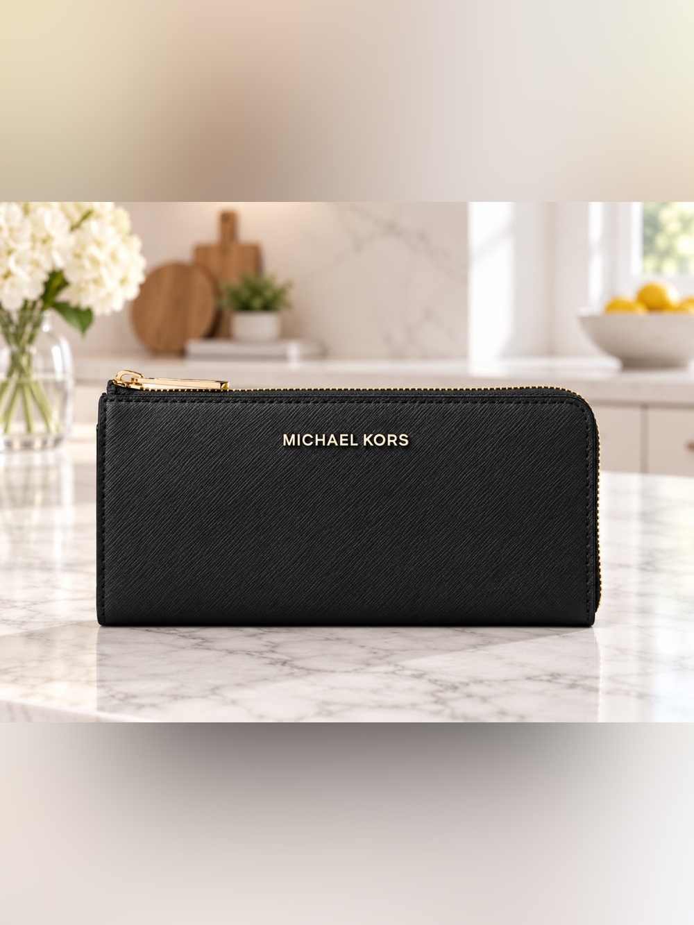 NWT Michael Kors Jet Set Travel Large Saffiano Leather Quarter-Zip Wallet Black